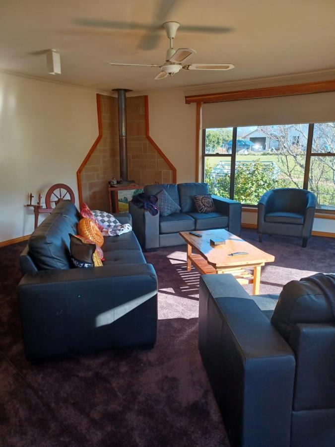 The Tigers Lair Accomadation Villa Mole Creek Esterno foto